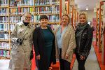 Steirischer Vorlesetag in der AK-Bibliothek in Graz: Bücherheldin Stella Superella, LH-Stv. Manuela Khom, Katrin Hochstrasser (AK) und Abteilungsleiterin Alexandra Nagl (v.l.) © Land Steiermark/ms moving stills OG; Verwendung bei Quellenangabe honorarfrei Steirischer Vorlesetag in der AK-Bibliothek in Graz: Bücherheldin Stella Superella, LH-Stv. Manuela Khom, Katrin Hochstrasser (AK) und Abteilungsleiterin Alexandra Nagl (v.l.)
