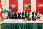 Die Katholische Frauenbewegung und das Land Steiermark luden zum Suppenessen für den guten Zweck in die Grazer Burg. © Land Steiermark/Robert Binder; Verwendung bei Quellenangabe honorarfrei Die Katholische Frauenbewegung und das Land Steiermark luden zum Suppenessen für den guten Zweck in die Grazer Burg.